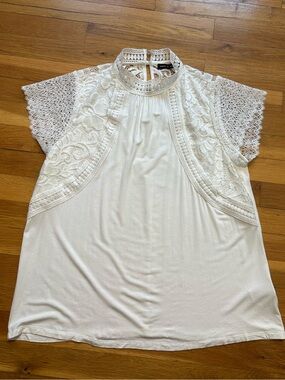 Cable & Gauge Cream Lace Yoke High Neck‎ Blouse